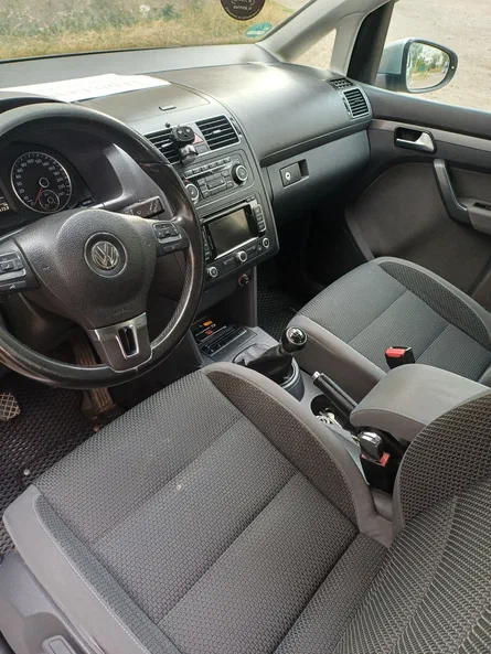 Volkswagen Touran 2011 - 3