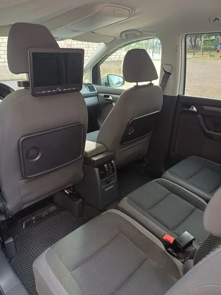 Volkswagen Touran 2011 - 6