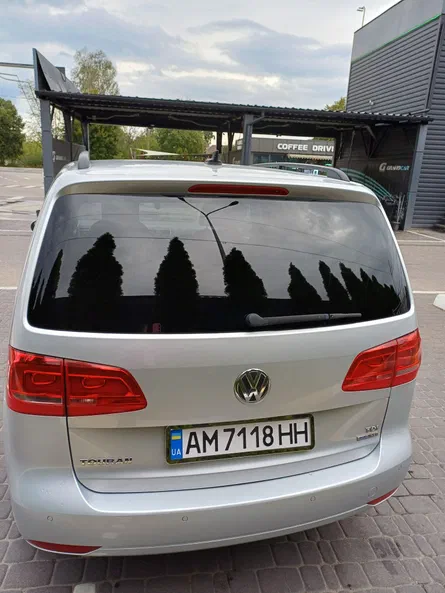 Volkswagen Touran 2011 - 2