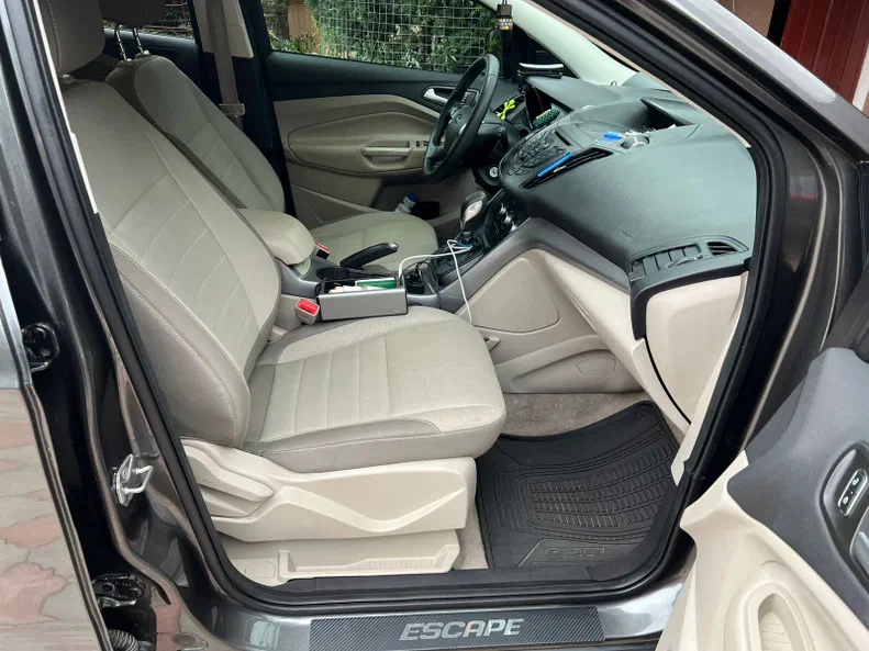 Ford Escape 2016 - 6
