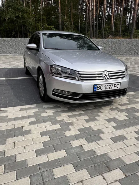 Volkswagen Passat 2011 - 24