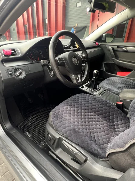 Volkswagen Passat 2011 - 3