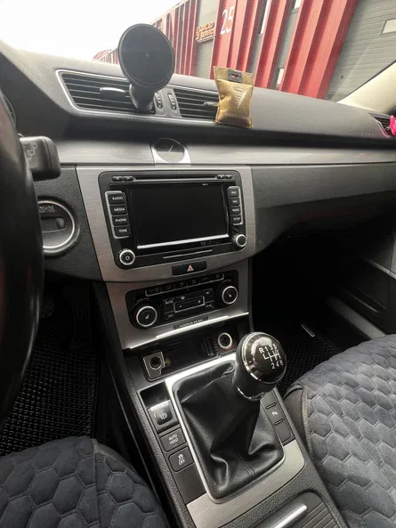 Volkswagen Passat 2011 - 1