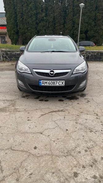 Opel Astra 2011 - 0