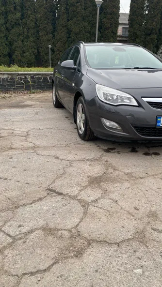 Opel Astra 2011 - 9