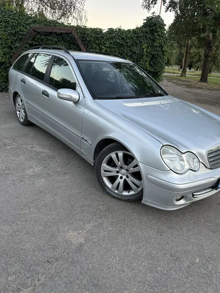 Mercedes-Benz C-Клас 2005 - 9