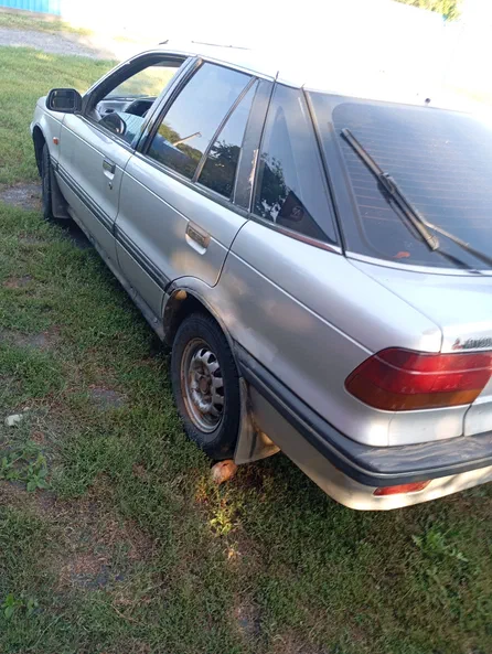 Mitsubishi Lancer 1990 - 2