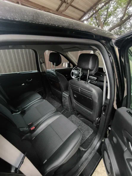 Renault Scenic 2011 - 4