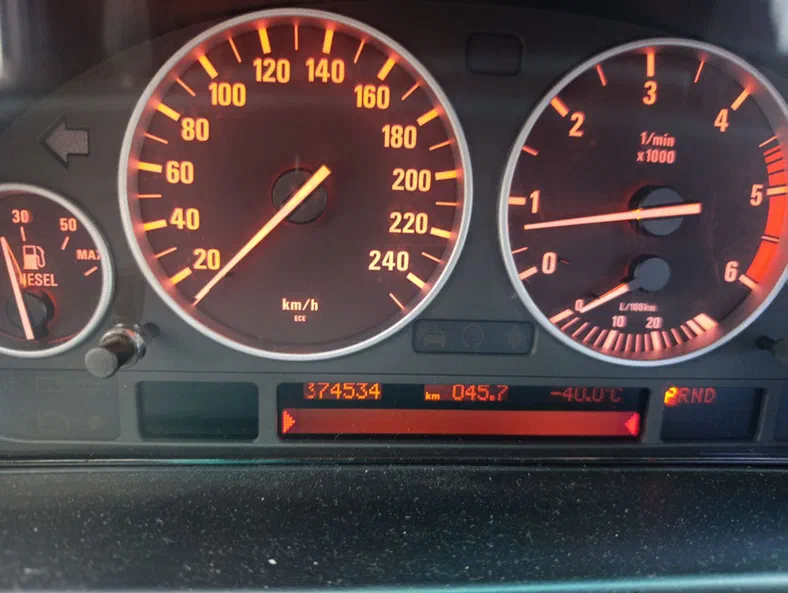 BMW 5 серія 2002 - 6