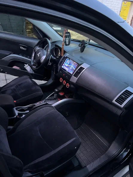 Mitsubishi Outlander 2010 - 6