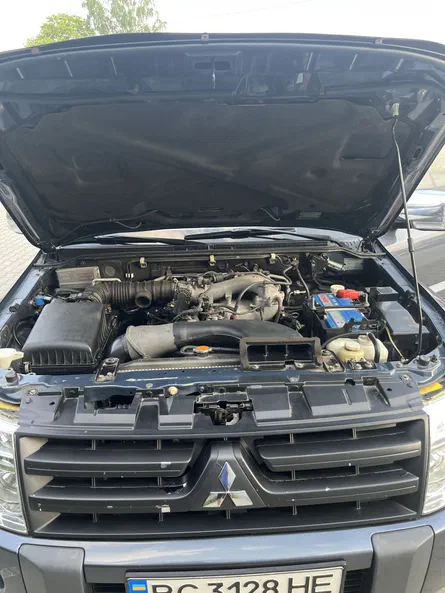 Mitsubishi Pajero 2008 - 9
