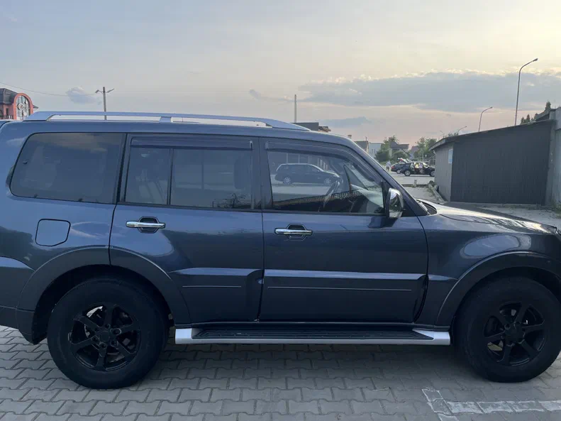 Mitsubishi Pajero 2008 - 3
