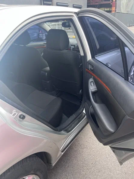 Toyota Avensis 2008 - 8