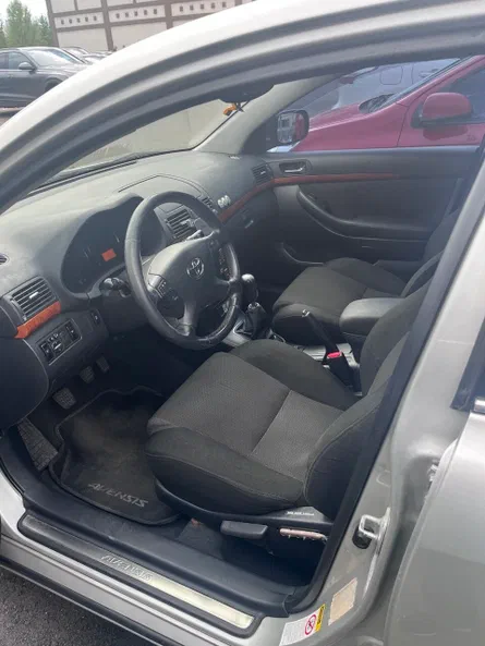 Toyota Avensis 2008 - 5