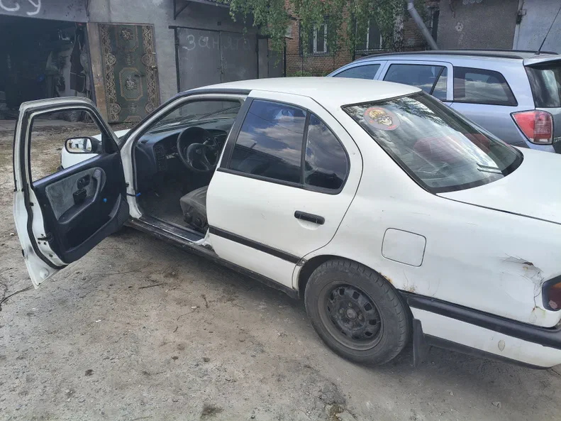 Nissan Primera 1990 - 2
