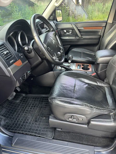 Mitsubishi Pajero 2008 - 15