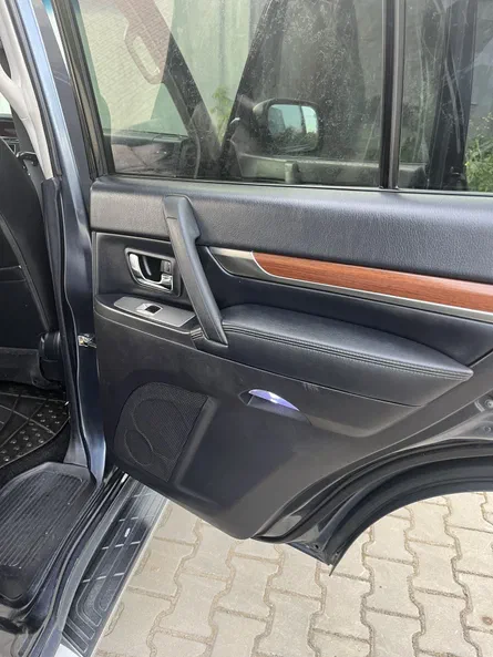 Mitsubishi Pajero 2008 - 14