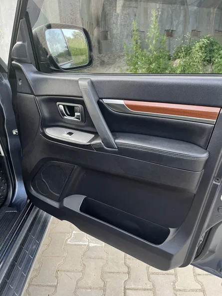 Mitsubishi Pajero 2008 - 18