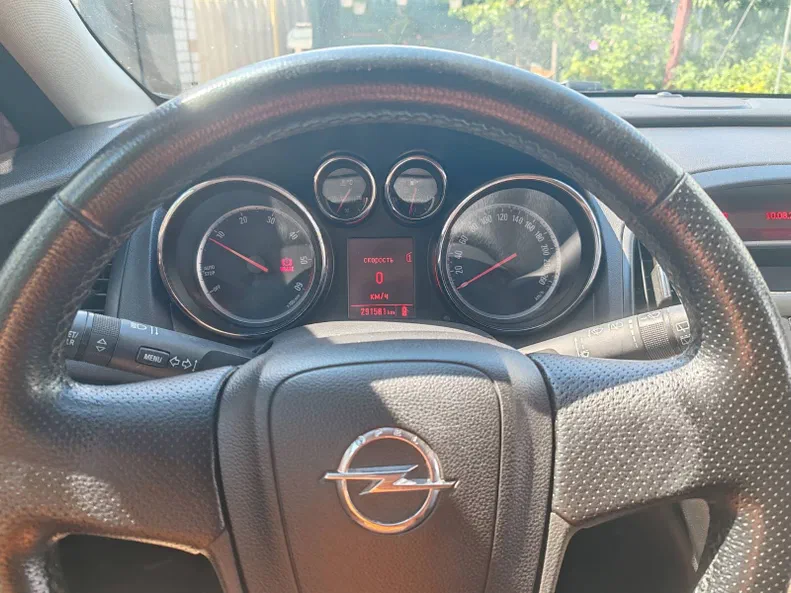 Opel Astra 2011 - 15
