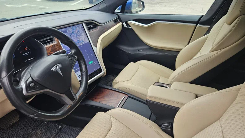 Tesla Model S 2019 - 4