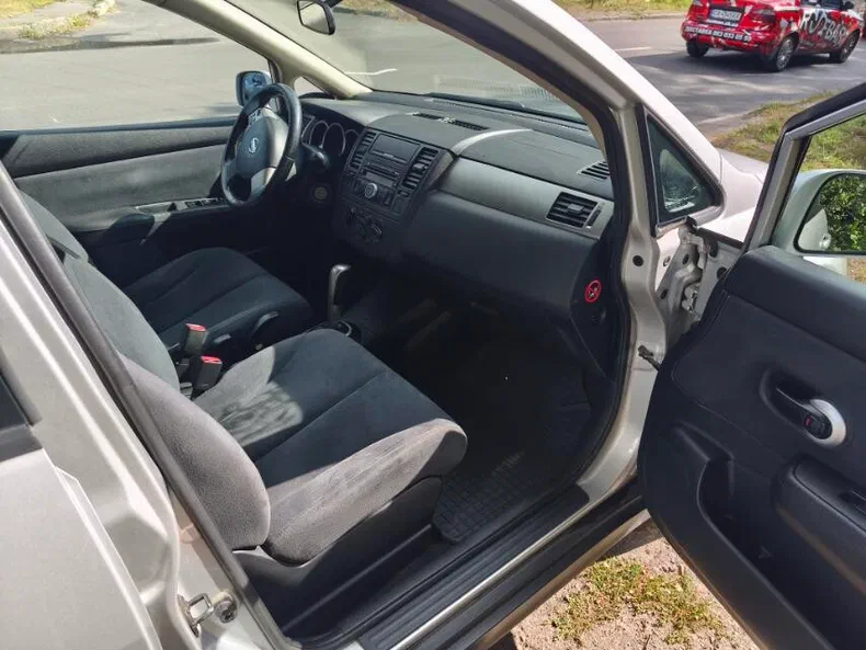 Nissan Tiida 2008 - 10