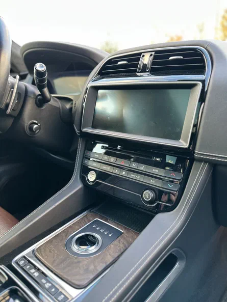 Jaguar F-Pace 2018 - 15