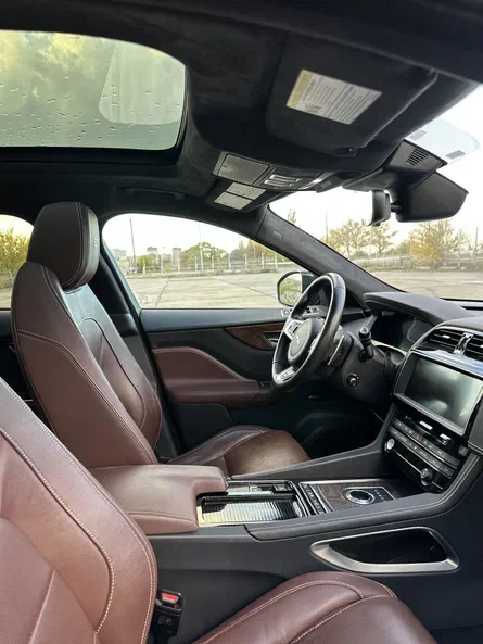 Jaguar F-Pace 2018 - 13