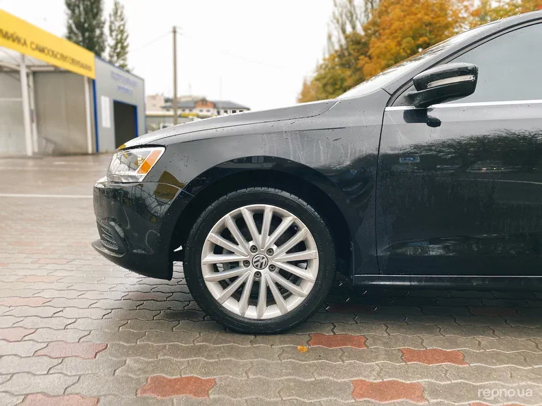 Volkswagen Jetta 2013 - 6