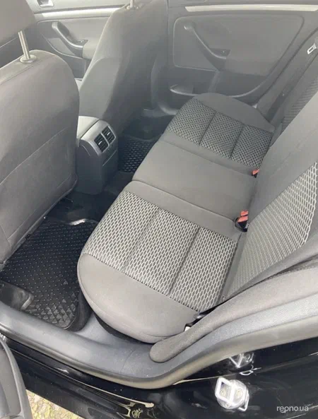 Volkswagen Golf 2011 - 6