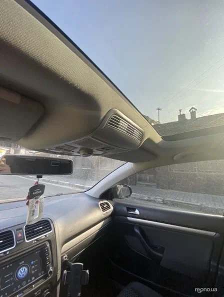 Volkswagen Golf 2011 - 8