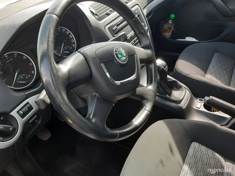 Skoda Octavia 2012 - 10