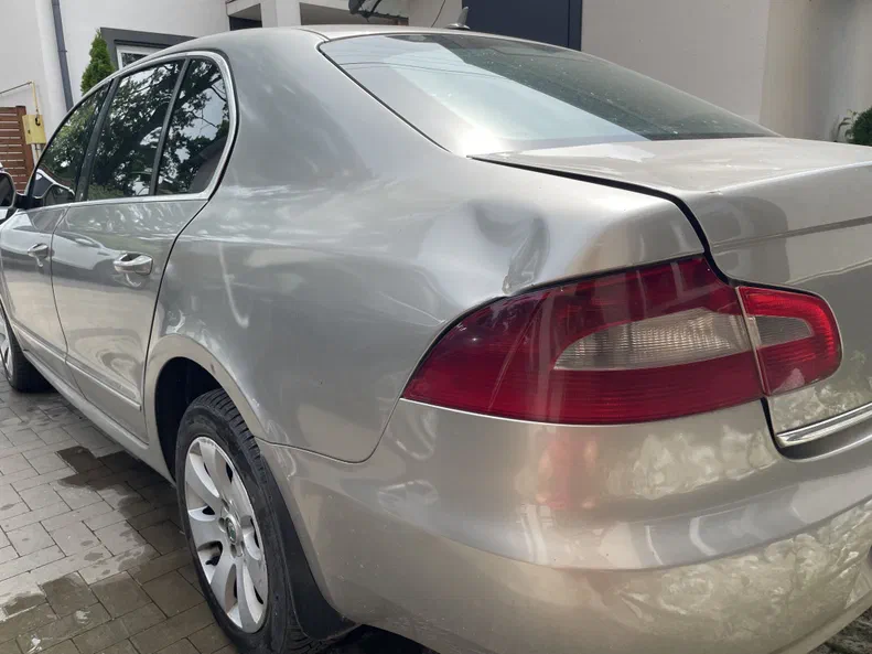Skoda Superb 2012 - 3