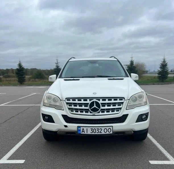 Mercedes-Benz M-Клас 2010 - 0