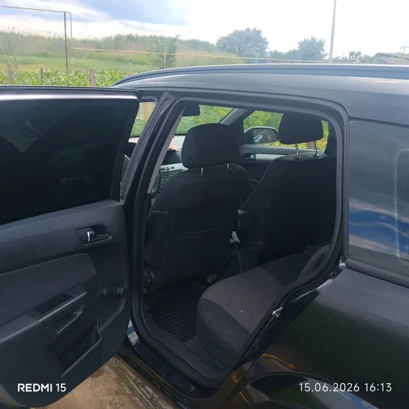 Opel Astra 2007 - 7