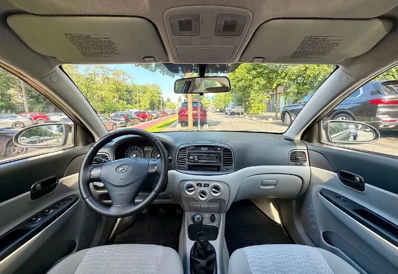 Hyundai Accent 2008 - 5