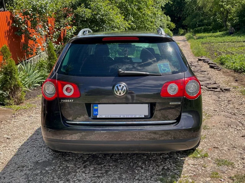 Volkswagen Passat 2009 - 4