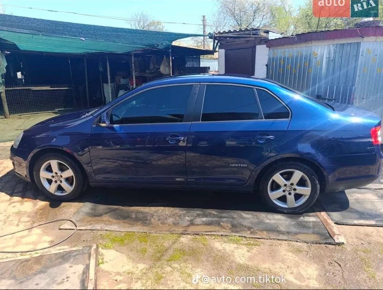 Volkswagen Jetta 2009 - 1