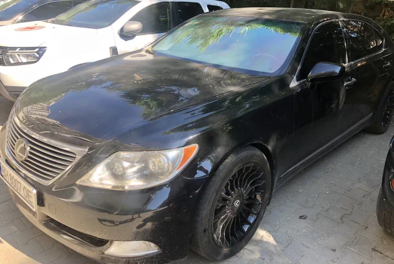 Lexus LS 2007 - 10
