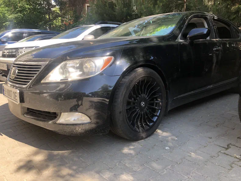 Lexus LS 2007 - 11