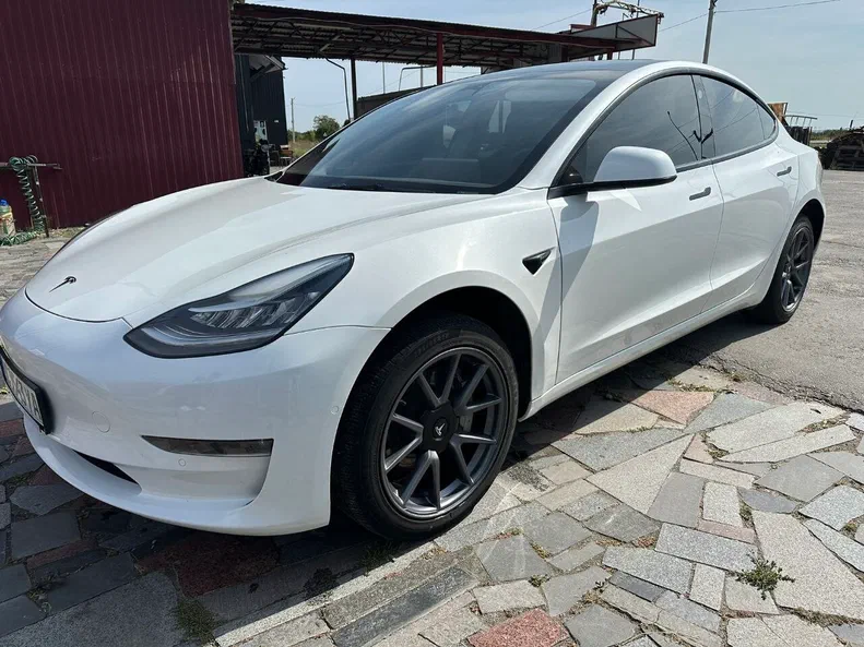 Tesla Model 3 2022 - 3