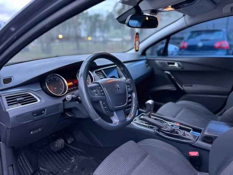 Peugeot 508 2011 - 8