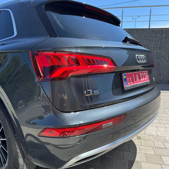 Audi Q5 2018 - 10