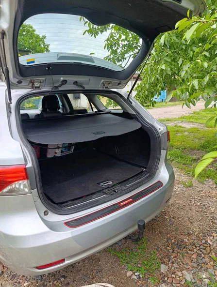 Toyota Avensis 2012 - 8