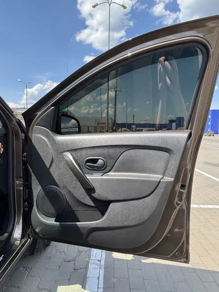 Renault Logan 2021 - 16