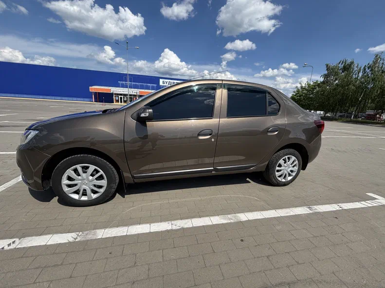 Renault Logan 2021 - 9