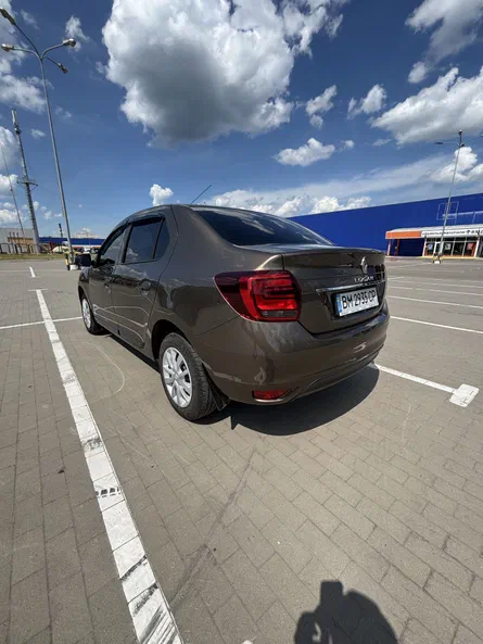 Renault Logan 2021 - 8