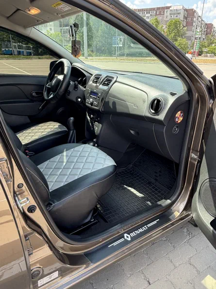 Renault Logan 2021 - 13