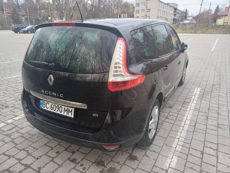 Renault Scenic 2015 - 4