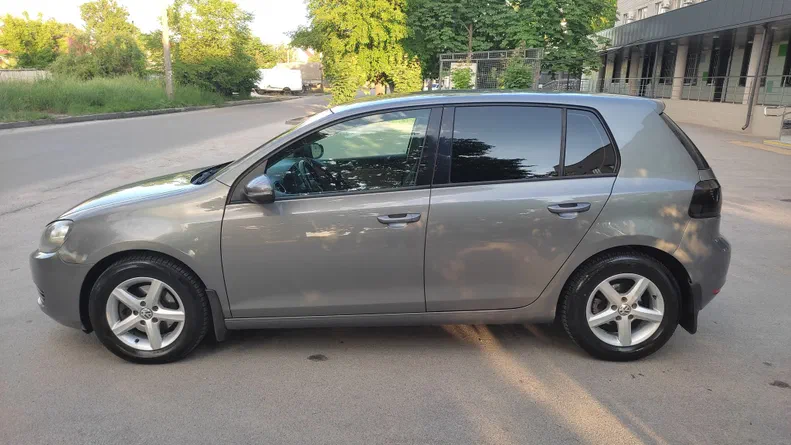 Volkswagen Golf 2009 - 1