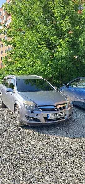 Opel Astra 2009 - 1